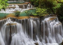 Wodospad, Erawan Falls, Kaskada, Park Narodowy Erawan, Drzewa, Prowincja Kanchanaburi, Tajlandia