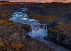 Wodospad Hafraglisfoss na rzece Jokulsa a Fjollum w Islandii
