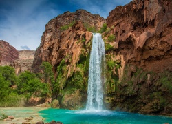 Stany Zjednoczone, Stan Arizona, Wodospad Havasu, Skały, Drzewa