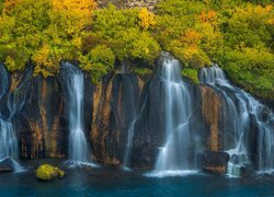 Wodospad Hraunfossar w Islandii