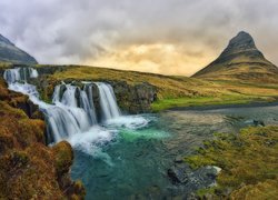 Islandia, Półwysep Snæfellsnes, Góra Kirkjufell, Wodospad Kirkjufellsfoss