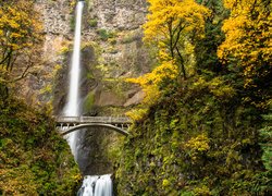 Wodospad Multnomah Falls w Oregonie