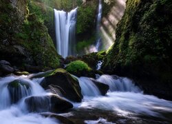 Omszone, Skały, Wodospad, Creek Falls, Rzeka, Przebijające słońce, Waszyngton, Stany Zjednoczone