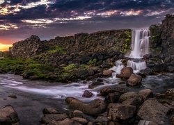 Wodospad Oxararfoss nad rzeką Oxara w Islandii