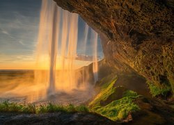 Islandia, Skały, Rozświetlony, Wodospad Seljalandsfoss, Promienie słońca