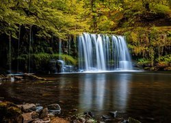 Wodospad Sgwd Ddwli Uchaf w Parku Narodowym Brecon Beacons