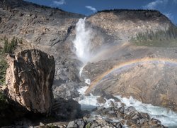 Park Narodowy Yoho, Wodospad, Takakkaw Falls, Tęcza, Góry Skaliste, Skały, Kamienie, Drzewa, Prowincja Kolumbia Brytyjska, Kanada