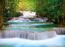Wodospad, Huai Mae Khamin Waterfall, Kanchanaburi, Tajlandia