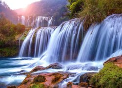 Kamienie, Roślinność, Wodospad, Jiulong Waterfalls, Luoping County, Prowincja Junnan, Chiny