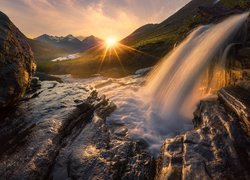 Norwegia, Dolina Vengedalen, Wschód słońca, Wodospad, Góry, Skały