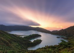 Jezioro, Lagoa do Fogo, Drzewa, Lasy, Góry, Ponta Delgada, Wyspa Sao Miguel, Azory, Portugalia