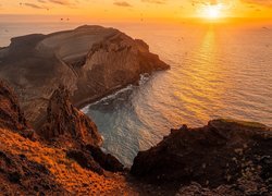 Portugalia, Azory, Morze, Wyspa, Faial, Skały, Wulkan, Capelinhos, Promienie słońca