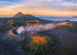 Indonezja, Jawa, Wulkany, Mount Bromo, Mount Semuru, Wschód słońca, Dym