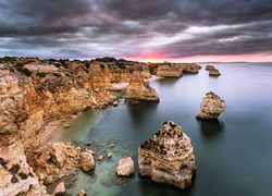 Portugalia, Wybrzeże Algarve, Ocean Atlantycki, Skały
