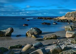 Szkocja, Wieś Hopeman, Wybrzeże Moray Firth, Morze, Kamienie