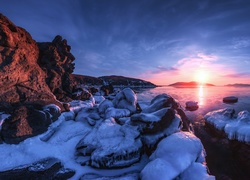 Wybrzeże Morza Japońskiego w rosyjskim Kraju Nadmorskim zimą