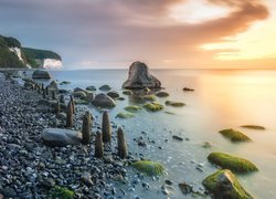 Wybrzeże Parku Narodowego Jasmund w Niemczech