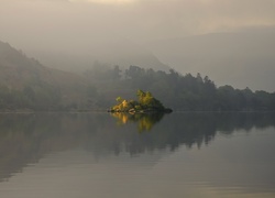 Mgła, Jezioro, Wyspa