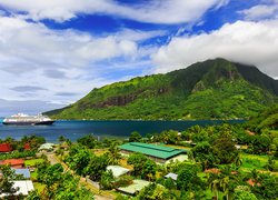 Polinezja Francuska, Wyspa Moorea, Tropiki, Wybrzeże, Akwen Opunohu Bay, Wzgórze, Morze, Statek, Domy, Palmy, Drzewa, Chmury, Roślinność Wzgórza