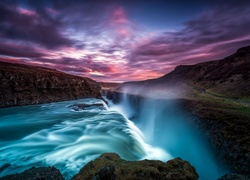 Islandia, Zachód słońca, Chmury, Wodospad Gullfoss, Skały