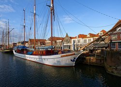 Port, Żaglówki, Domy, Miasto Enkhuizen, Holandia