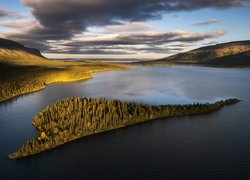 Jezioro Seydozero, Wyspa, Łowoziorskije tundry, Półwysp Kolski, Rosja