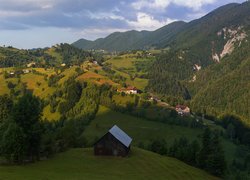 Góry Karpaty, Domy, Drzewa, Transylwania, Siedmiogród, Rumunia