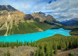 Park Narodowy Banff, Jezioro, Peyto Lake, Skały, Góry, Las, Drzewa, Chmury, Prowincja Alberta, Kanada