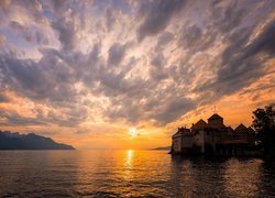 Zamek Chateau Chillon nad jeziorem Genewskim