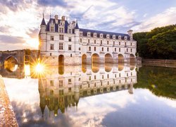 Zamek Chenonceau nad rzeką Cher