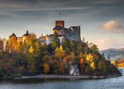 Polska, Powiat nowotarski, Niedzica, Drzewa, Zamek Dunajec, Zbiornik Czorsztyński, Jezioro, Jesień