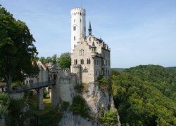 Zamek Lichtenstein na skalach