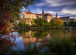 Zamek Sigmaringen, Rzeka, Dunaj, Drzewa, Zieleń, Badenia-Wirtembergia, Niemcy