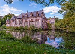 Zamek, Stapelen Castle, Staw, Drzewa, Zieleń, Niebo, Chmury, Boxtel, Prowincja Brabancja Północna, Holandia