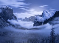 Zima, Park Narodowy Yosemite, Dolina, Yosemite Valley, Drzewa, Lasy, Góry, Mgła, Stan Kalifornia, Stany Zjednoczone