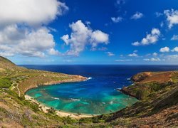 Stany Zjednoczone, Hawaje, Zatoka Hanauma Bay, Wyspa Oahu, Chmury, Morze, Wzgórza