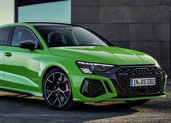 Zielone Audi RS3