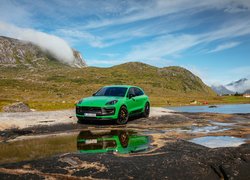 Zielone Porsche Macan GTS