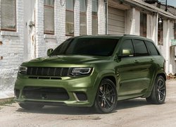 Zielony Jeep Grand Cherokee Trackhawk