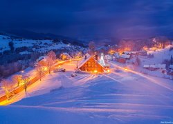 Zima, Oświetlona, Droga, Góry, Beskid Śląski, Dom, Karczma Ochodzita, Koniaków, Gmina Istebna, Polska