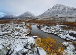 Zima w rosyjskich górach Chibinach