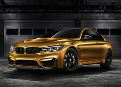 Złote BMW M4 Coupe