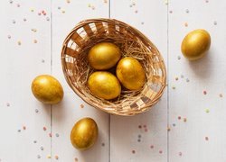 Złote jaja w koszyku