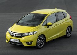 Żółta Honda Jazz z 2015 roku