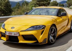 Żółta Toyota GR Supra