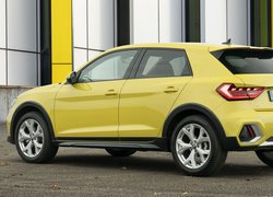 Żółte, Audi A1 Citycarver