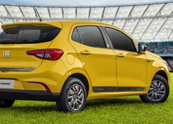 Żółty Fiat Argo Selecao