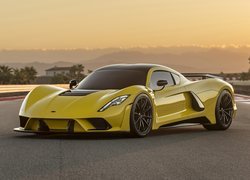 Żółty Hennessey Venom F5