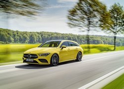 Żółty, Mercedes-AMG CLA 35, Droga, Drzewa, Prędkość