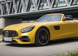 Żółty, Mercedes-AMG GT R